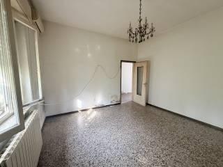 Villa bifamiliare via Filzi, Centro, San Giovanni Lupatoto — foto 10 di 12