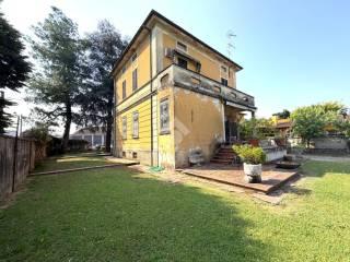 Terratetto unifamiliare via Cavour 42, Centro, Robecco d'Oglio — foto 7 di 45