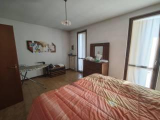 Villa a schiera 4 locali, buono stato, Centro, Capergnanica — foto 4 di 8