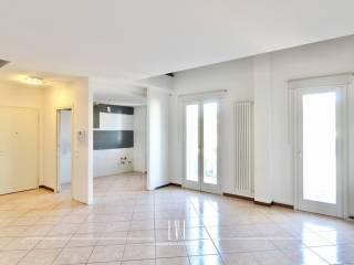 Appartamento via Esterino Dalla Francesca 21, Centro, San Donà di Piave — foto 26 di 50