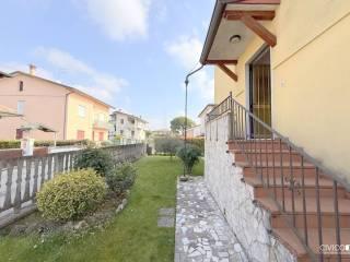 Appartamento via Monte Pasubio 7, Centro, Quinto Vicentino — foto 4 di 26