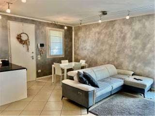 Appartamento via sille, 11, Carrè — foto 26 di 27