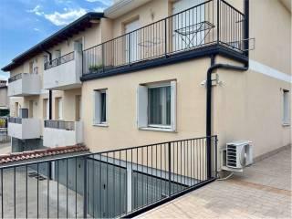 Appartamento via sille, 11, Carrè — foto 2 di 27