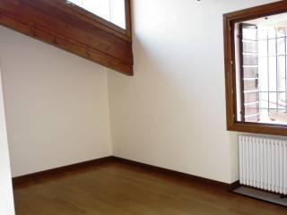 Mansarda 135 m², Centro, Bassano del Grappa — foto 16 di 24