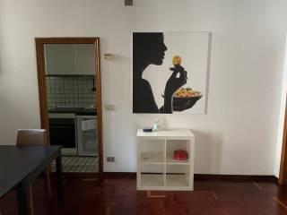 Trilocale vicolo Scacchini 5, Centro Storico, Parma