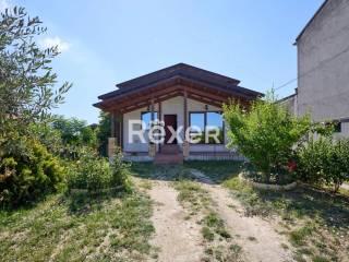 Villa unifamiliare via Sant' Antonio, 57, Centro, Ari — foto 2 di 32
