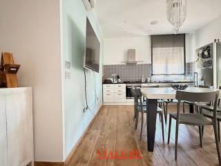 Appartamento via Cesare Battisti 14, Centro, Sabaudia — foto 6 di 27