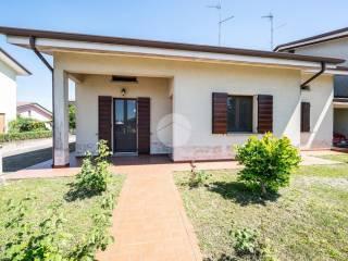 Villa plurifamiliare via Donatori di Sangue 25, Gabbiana, Marcaria — foto 4 di 24