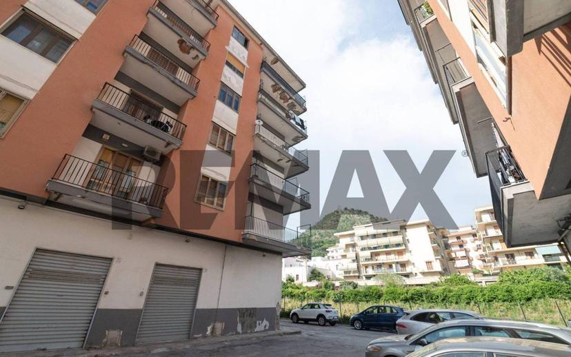 Appartamento via Carlo Santoro, Centro, Cava de' Tirreni — foto 8 di 41