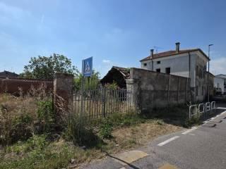 Terratetto plurifamiliare Adolfo Azzi 64, Trecenta — foto 3 di 10