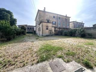 Terratetto unifamiliare 574 m², buono stato, Centro, Sustinente