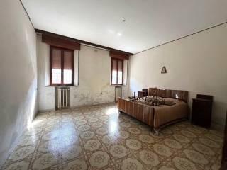 Terratetto unifamiliare 574 m², buono stato, Centro, Sustinente — foto 11 di 30