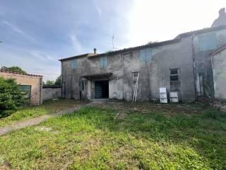 Terratetto unifamiliare 574 m², buono stato, Centro, Sustinente — foto 2 di 30