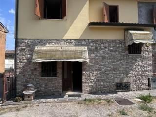 Villa bifamiliare via Borgo Tirolo, Volta Mantovana — foto 2 di 11