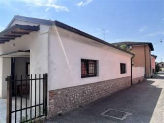 Villa bifamiliare via Borgo Tirolo, Volta Mantovana — foto 10 di 11