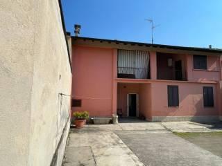 Terratetto unifamiliare 287 m², buono stato, Centro, Genivolta — foto 37 di 51