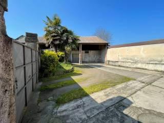Terratetto unifamiliare 287 m², buono stato, Centro, Genivolta — foto 50 di 51