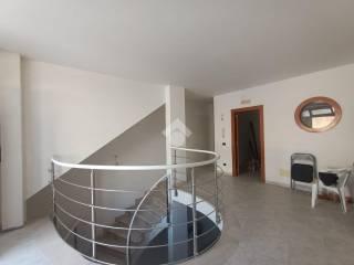 Terratetto unifamiliare via Luigi Settembrini 44, Centro, Mola di Bari — foto 3 di 6