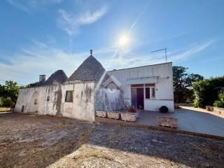 Casa colonica C.da Chiobbica di Cisternino, Cisternino — foto 33 di 45