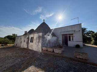 Casa colonica C.da Chiobbica di Cisternino, Cisternino — foto 12 di 45