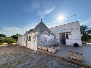 Casa colonica C.da Chiobbica di Cisternino, Cisternino — foto 17 di 45