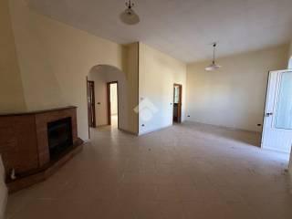 Casa colonica C.da Chiobbica di Cisternino, Cisternino — foto 22 di 45