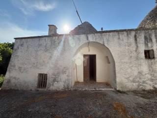 Casa colonica C.da Chiobbica di Cisternino, Cisternino — foto 25 di 45