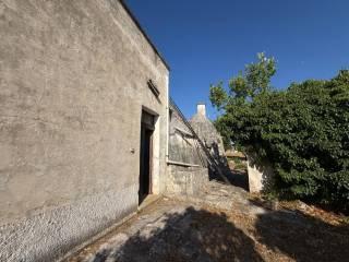 Casa colonica C.da Chiobbica di Cisternino, Cisternino — foto 32 di 45