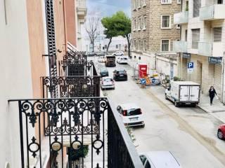 Trilocale via Gioacchino Murat 45, Murat, Bari