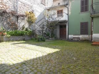 Terratetto unifamiliare largo Duca degli Abruzzi 5, Centro, Scurcola Marsicana — foto 2 di 36