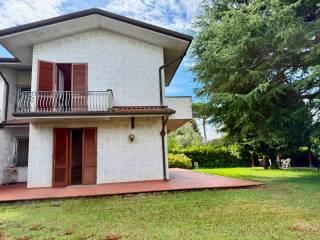 Villa bifamiliare via della Barbiera 31B, Caranna, Forte dei Marmi
