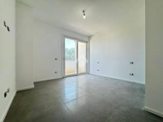 Villa plurifamiliare via Delle Querce 7, Centro, Cisterna di Latina — foto 4 di 22