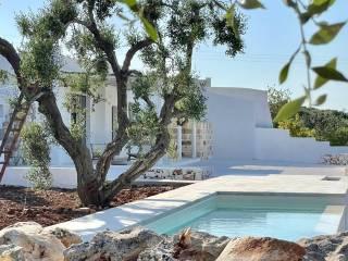 Villa unifamiliare Contrada Carmine di Vallegna, Campanile, Fumarola, Cavalleriza, Ostuni