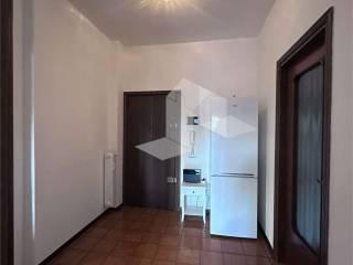 Quadrilocale ottimo stato, terzo piano, Ospedale - Villaggio Manenti, Reggio Emilia — foto 3 di 23