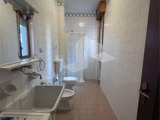 Quadrilocale ottimo stato, terzo piano, Ospedale - Villaggio Manenti, Reggio Emilia — foto 23 di 23