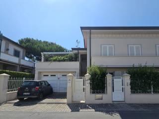 Attico via Giovanni Agnelli 2, Centro, Forte dei Marmi — foto 46 di 60