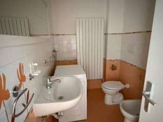 Bilocale ottimo stato, primo piano, Ospizio - San Maurizio, Reggio Emilia — foto 4 di 11
