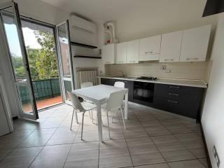 Bilocale ottimo stato, primo piano, Ospizio - San Maurizio, Reggio Emilia — foto 3 di 11