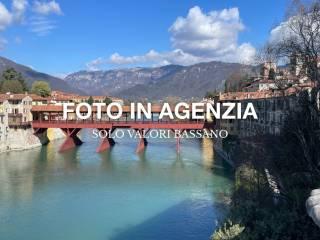 Appartamento via Angarano, Centro, Bassano del Grappa — foto 10 di 10