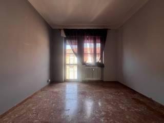 Quadrilocale via Luigi Cadorna 12, Corso Langhe, Moretta, Corso Cortemilia, Alba