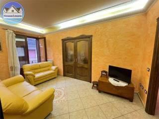 Appartamento primo piano, Cinquefrondi — foto 9 di 15