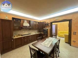 Appartamento primo piano, Cinquefrondi — foto 6 di 15