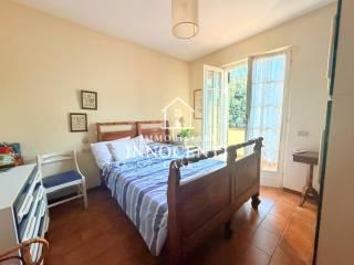 Villa a schiera 5 locali, buono stato, Zona Industriale, Massa — foto 6 di 14