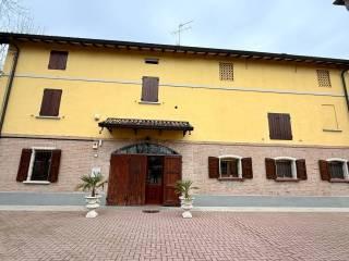Casale, buono stato, 450 m², Gavassa, Reggio Emilia — foto 3 di 16