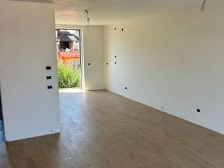 Villa a schiera via Goffredo Mameli, Giovenzano, Vellezzo Bellini — foto 2 di 10