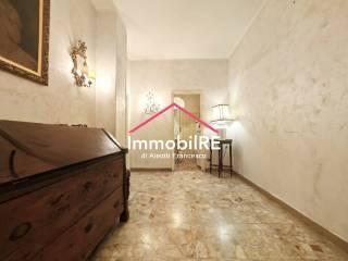 Trilocale buono stato, primo piano, Centro Storico, Reggio Emilia — foto 21 di 36