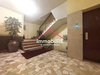 Trilocale buono stato, primo piano, Centro Storico, Reggio Emilia — foto 17 di 36