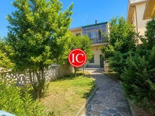 Villa plurifamiliare via San Martino e Solferino, Centro, Sant'Angelo Lodigiano — foto 6 di 39