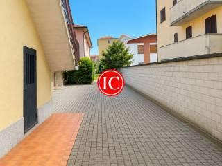 Villa plurifamiliare via San Martino e Solferino, Centro, Sant'Angelo Lodigiano — foto 29 di 39