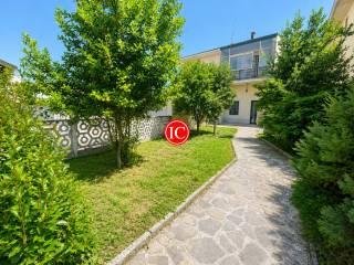 Villa plurifamiliare via San Martino e Solferino, Centro, Sant'Angelo Lodigiano — foto 22 di 39